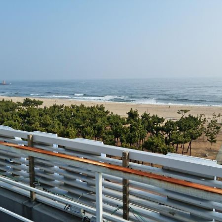 Pine Beach Yangyang Bagian luar foto