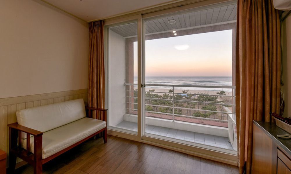 Pine Beach Yangyang Bagian luar foto