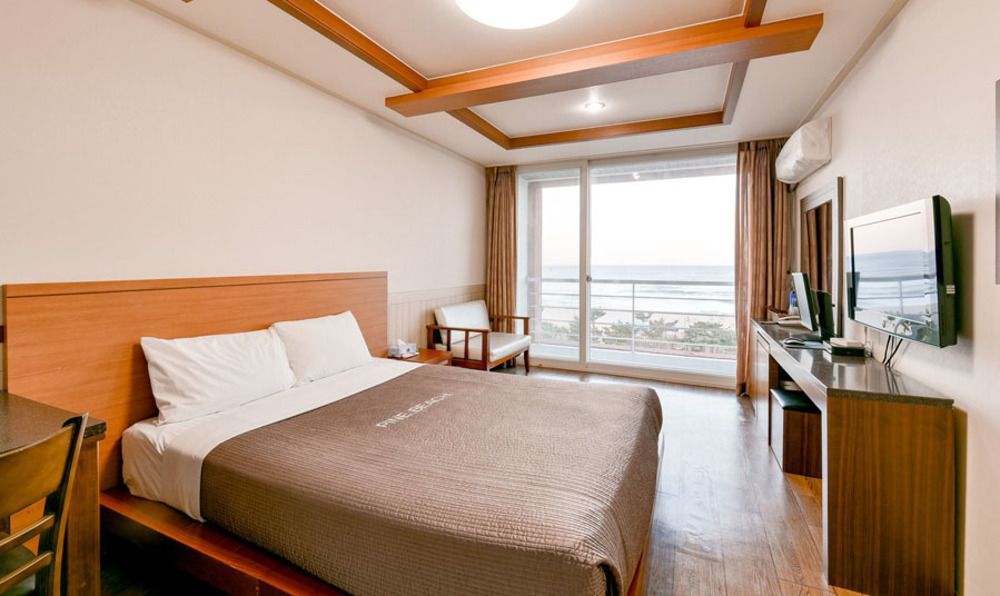Pine Beach Yangyang Bagian luar foto